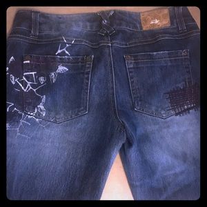 ⚜️Tyte Embroidered Jeans⚜️